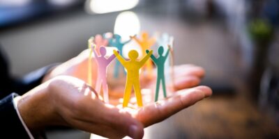 ¿Cómo un programa de outplacement protege tu marca empleadora?